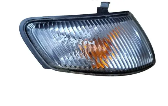 Mazda 626 Front indicator light 21061822