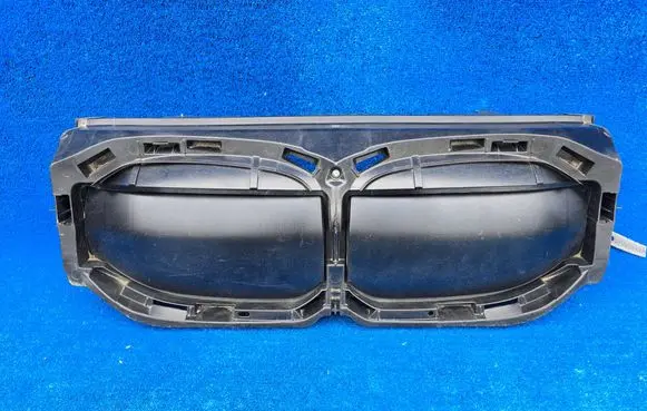 BMW 1 F40 Front grill 5A23EB3