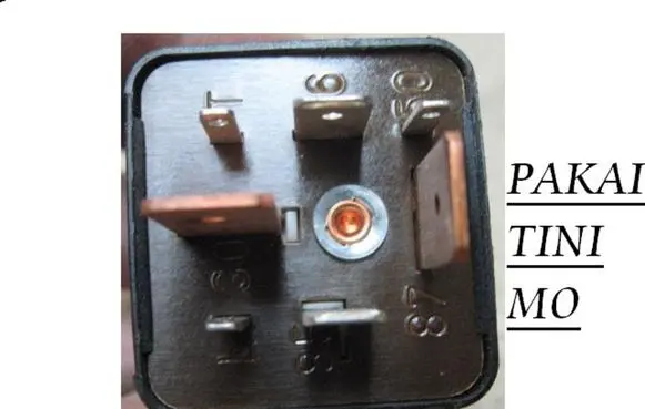 Volkswagen PASSAT B5 Glow plug pre-heat relay 171911261 191911216