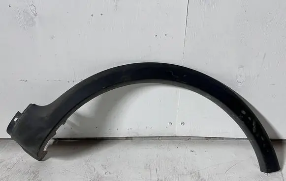 Suzuki SX4 Rear arch trim 