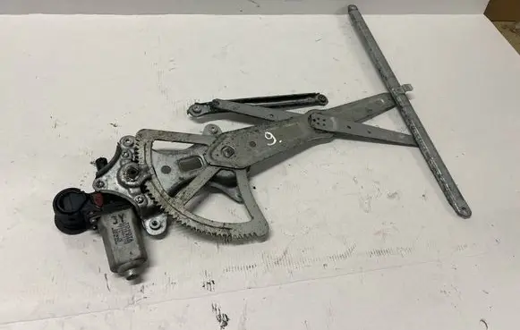 Toyota Avensis Verso Front door window regulator with motor 8571042080