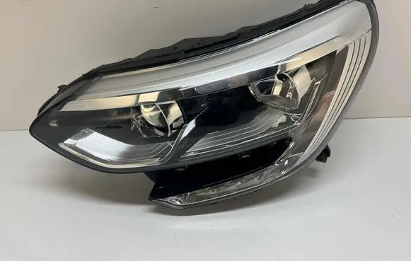 Renault Megane IV Headlight/headlamp 260603157R 90060911