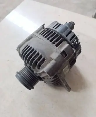 Renault Megane I Generator/alternator 7700431943