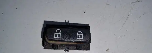 Volvo V70 Central locking switch button 30710475 03451600