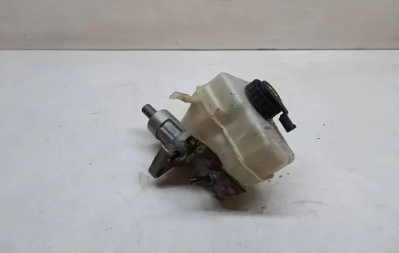 BMW 3 E90 E91 Master brake cylinder 