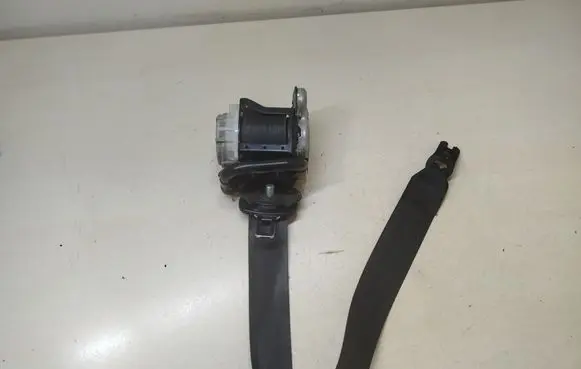 Skoda Octavia Mk3 (5E) Front seatbelt 5E0857701