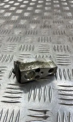 Subaru Forester SJ Air conditioning (A/C) expansion valve 30703