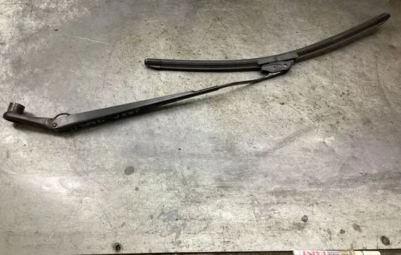 Jeep Grand Cherokee (WK) Front wiper blade arm 1726 69153G