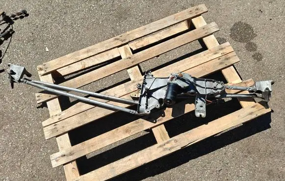 Fiat Ulysse Front wiper linkage and motor 404721 1323B