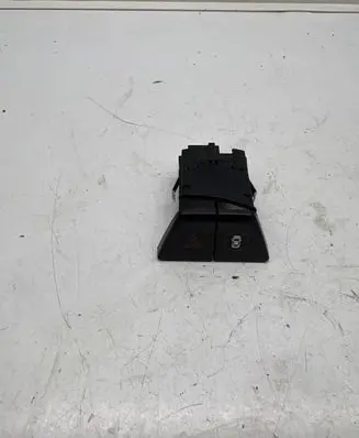 BMW 5 G30 G31 Hazard light switch 6993047 3474320104 699304701