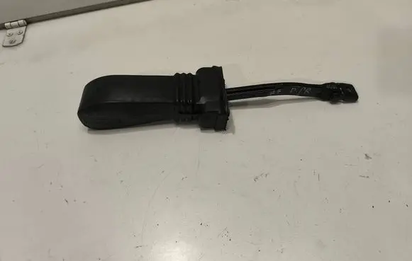 Audi A7 S7 4G Front door check strap stopper 4G8837249A