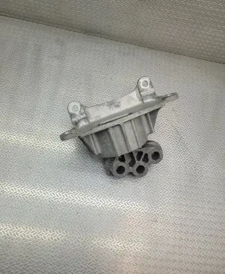 MG ZS Engine mount bracket 10592201