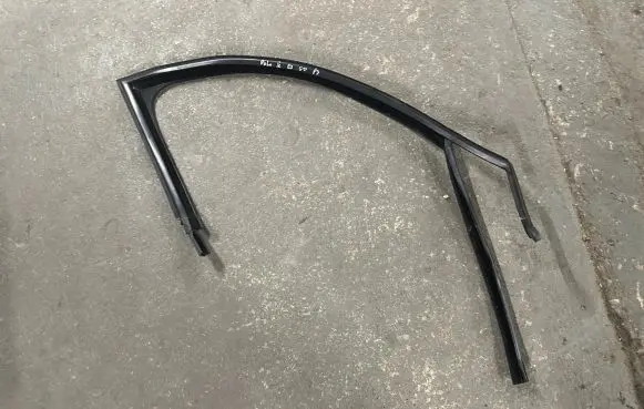 Volkswagen Polo V 6R Front door rubber seal