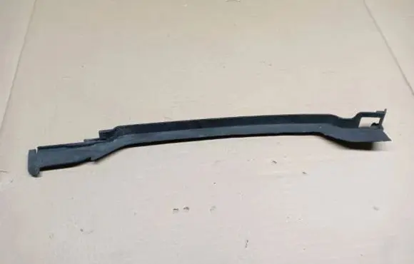 Audi A3 S3 8V Radiator trim 8V0121331