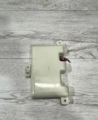 BMW 6 E63 E64 Aerial antenna amplifier 6957347 21367510 28009459