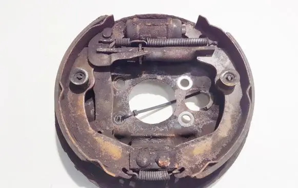 Mitsubishi Carisma Handbrake/parking brake pads 