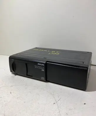 Skoda Octavia Mk1 (1U) CD/DVD changer 902231026509 22RC02650