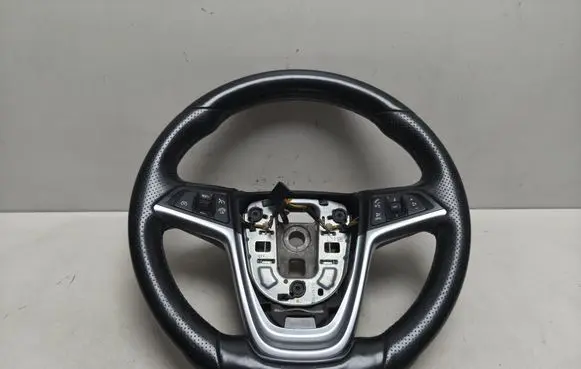 Opel Zafira C Steering wheel 13365200