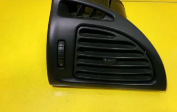 Citroen C5 Dashboard side air vent grill/cover trim 99024110