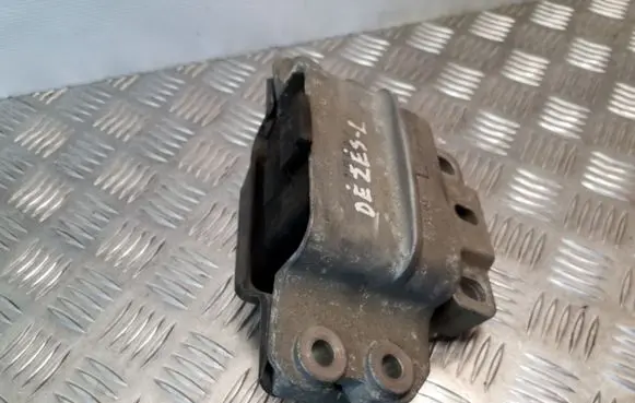 Audi A3 S3 8P Gearbox mount 1K0199555