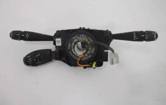 Wiper turn signal indicator stalk/switch