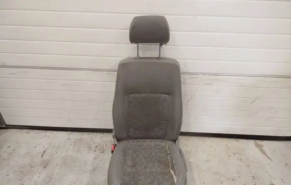 Volkswagen Transporter - Caravelle T5 Front driver seat 7H0881202