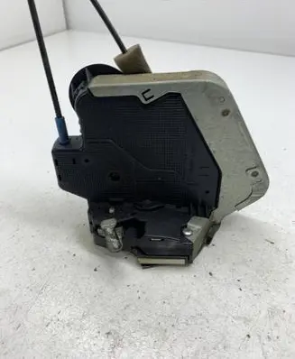 Lexus IS 220D-250-350 Rear door lock
