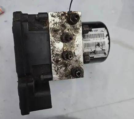 Jeep Patriot ABS Pump P68028210AB 2502120576 32521205