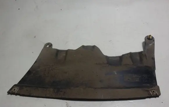 BMW 1 E82 E88 Rear bumper underbody cover/under tray 7183874