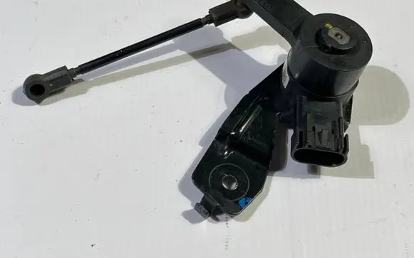 Chevrolet Camaro Rear air suspension level height sensor 23405178