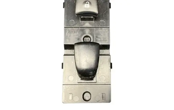 Nissan Juke I F15 Electric window control switch 25411