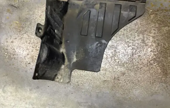 Chevrolet Lacetti Engine splash shield/under tray 96545471