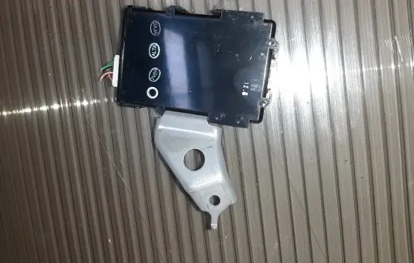 Toyota Avensis T270 Power management control unit 8969005040