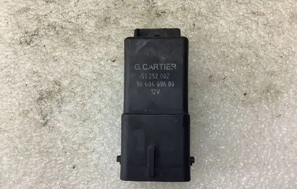 Peugeot Expert Glow plug pre-heat relay 9640469680 51352002