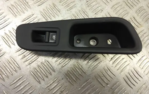 Jeep Renegade Electric window control switch