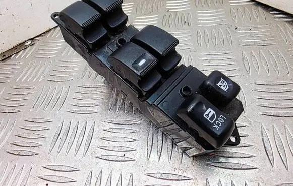 Mitsubishi ASX Electric window control switch 8608A209