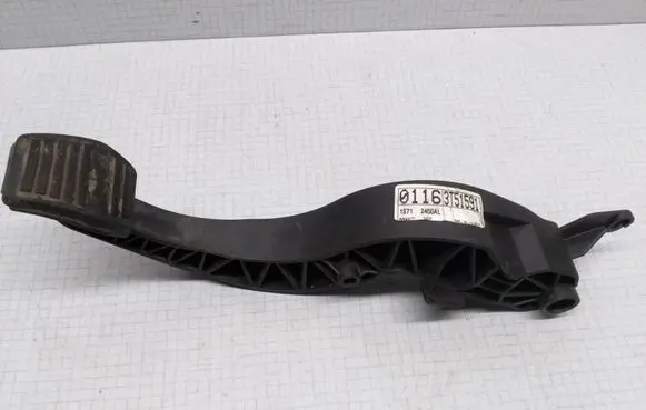 Ford Mondeo Mk III Brake pedal 1S712450AL 01163T51591
