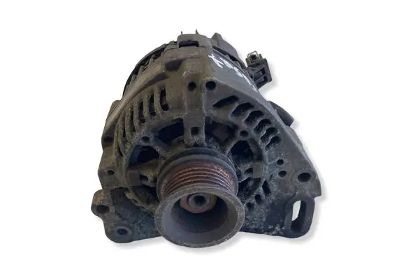 Volkswagen PASSAT B4 Generator/alternator 030903023E