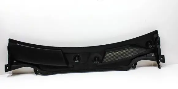 Mercedes-Benz CLA C117 X117 W117 Wiper trim A1768300013