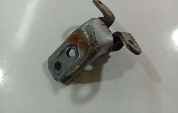 Toyota Aygo AB10 Front door upper hinge 