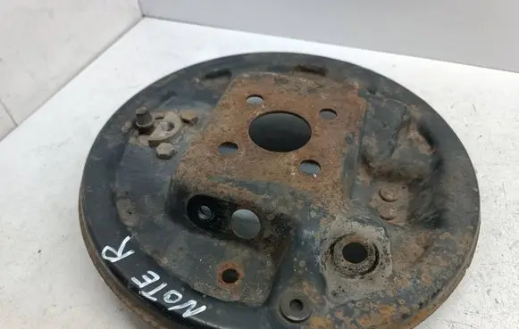 Nissan Note (E11) Rear brake disc plate dust cover 8200896145