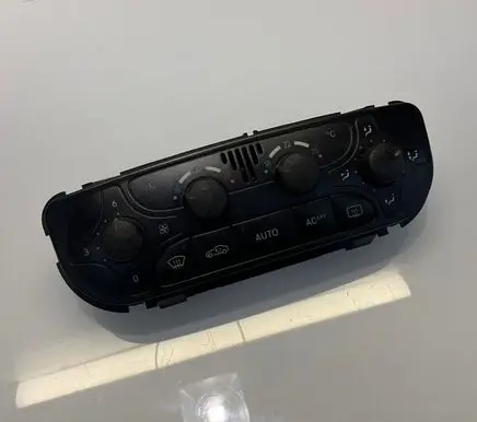 Mercedes-Benz C W203 Climate control unit A2098300085 9140010497 D412945