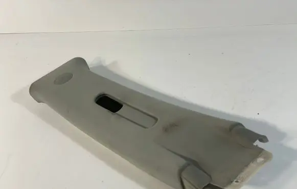 KIA Opirus (B) pillar trim (top) 858303F010 858303F000 858493F010