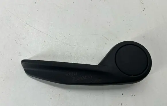 Jeep Cherokee Seat adjustment handle 1YA24TRMAA