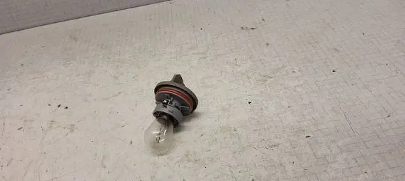 Audi A4 S4 B7 8E 8H Headlight/headlamp bulb 
