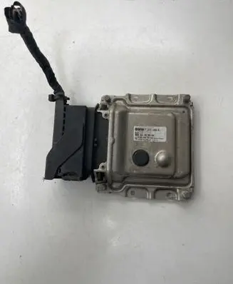BMW X5 F15 Reducing agents exhaust control unit 7377299 0281030578