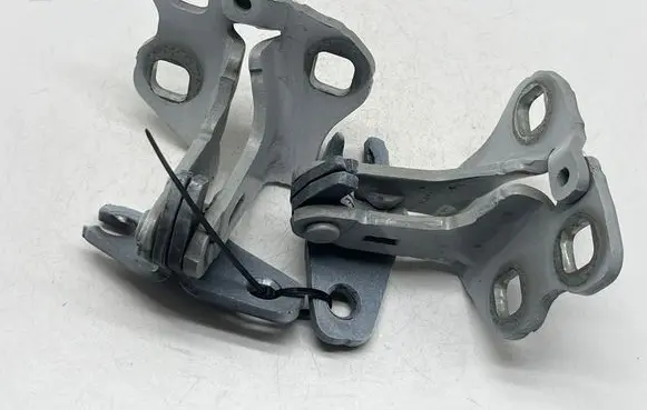 Tesla Model 3 Front door hinge set A046571