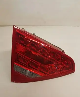 Audi A5 8T 8F Tailgate rear/tail lights 8T0945093A