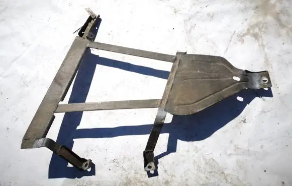 Renault Espace - Grand espace IV Fuel tank mounting bracket 