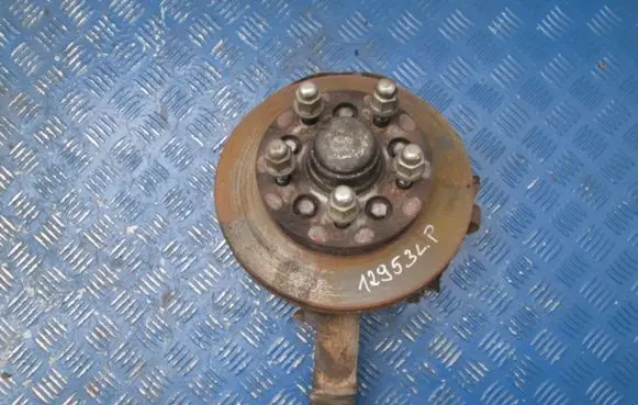 Hyundai H200 Front wheel hub spindle knuckle